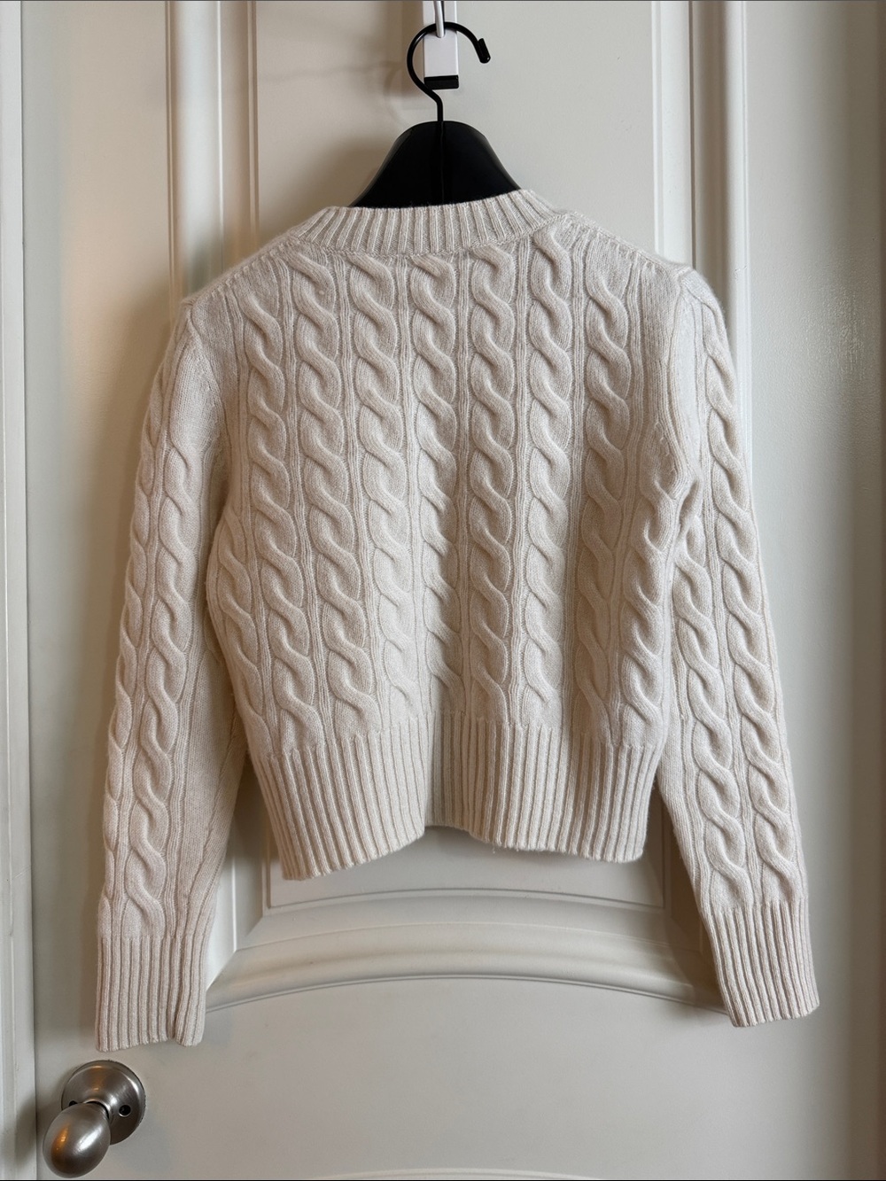 Quince Mongolian cashmere Cream Cable-Knit Crewneck Sweater Fits like an XS - Picture 3 of 3